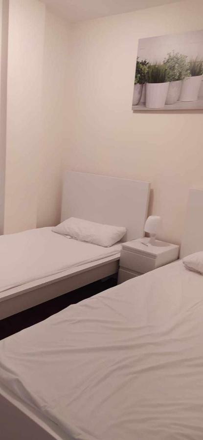 Precioso Apartamento Campo Golf Huesca Bagian luar foto