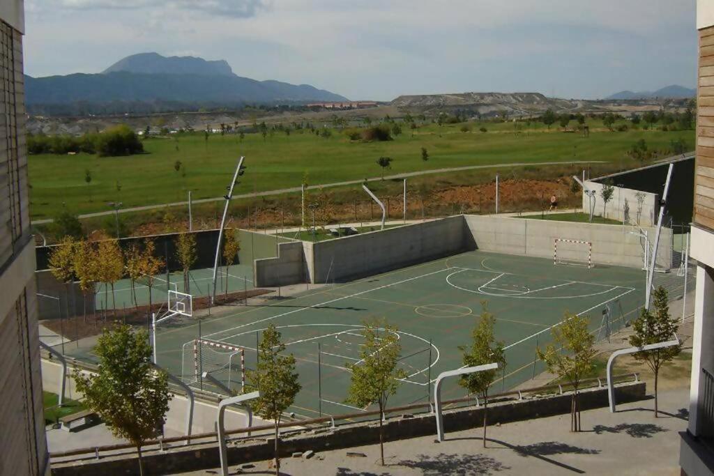 Precioso Apartamento Campo Golf Huesca Bagian luar foto