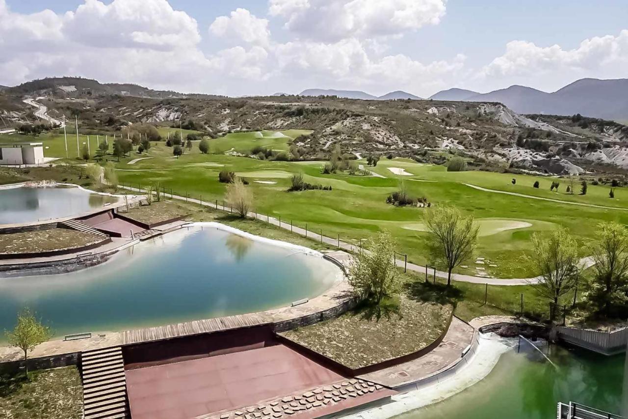 Precioso Apartamento Campo Golf Huesca Bagian luar foto